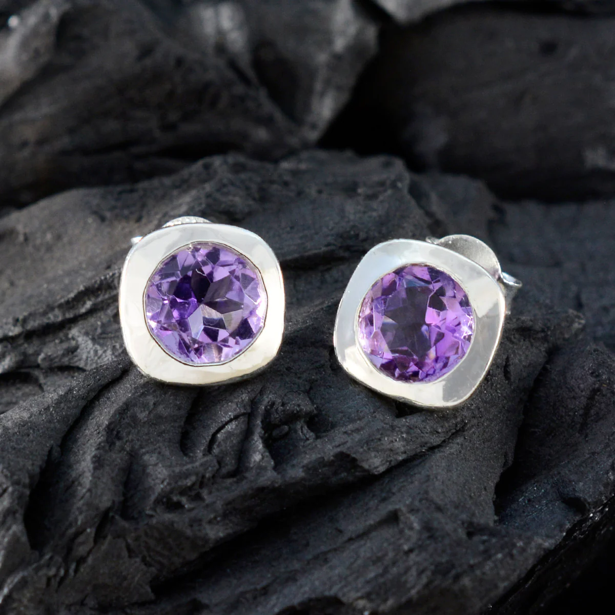 Amethyst Italian Elena Solitaire Stud Purple Silver Earring - Image 4