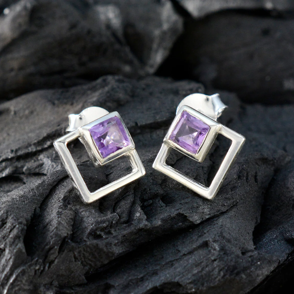 Amethyst Korean Yuki Solitaire Stud Purple Sterling Silver Earring - Image 4