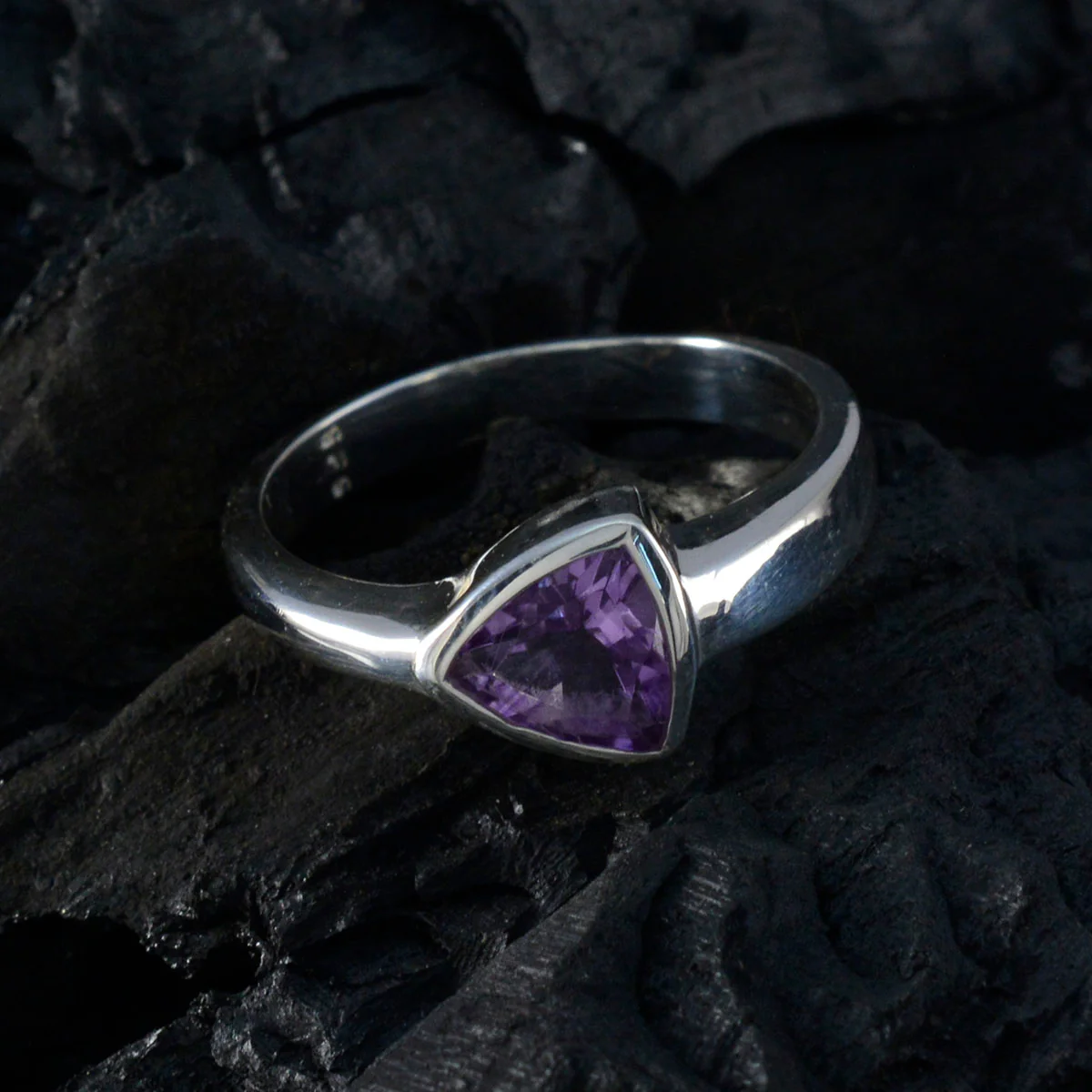 Amethyst Solitaire Australian Silver Purple Gemstone Tiny Heritage Ring Jewellery - Image 4