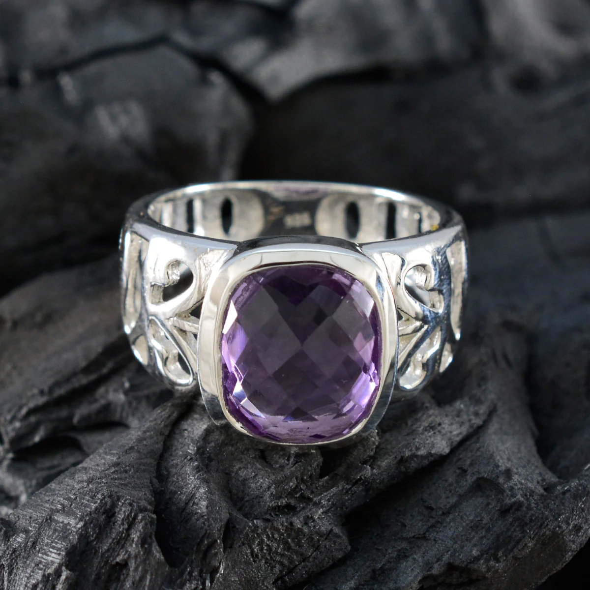 Amethyst Solitaire French 92.5 Silver Purple Gemstones Mid-weight Luxurious Ring Jewelry - Image 4
