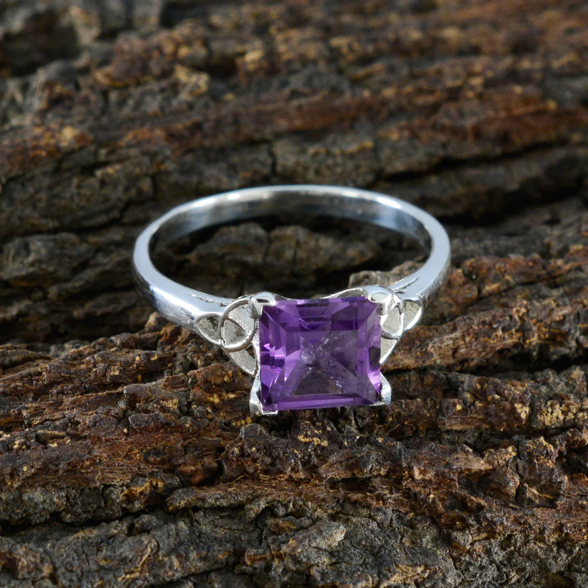 Amethyst Solitaire French Silver Purple Gemstone Featherlight Abstract Ring Jewellery - Image 3