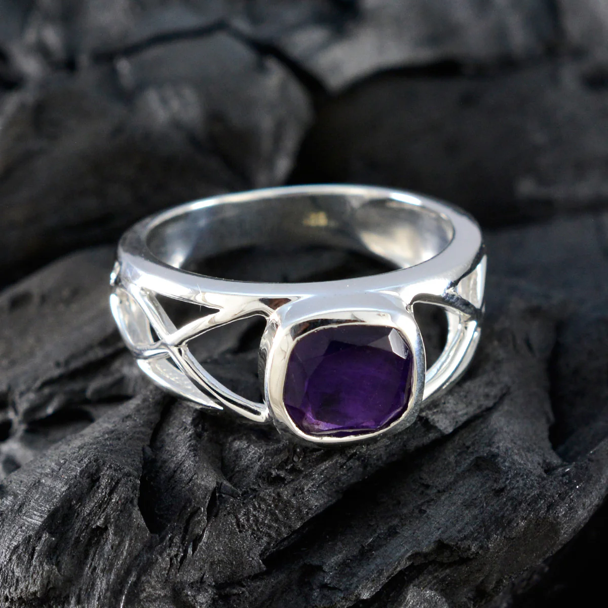 Amethyst Solitaire Indian Sterling Silver Purple Gemstones Tiny Contemporary Ring Jewelry - Image 4