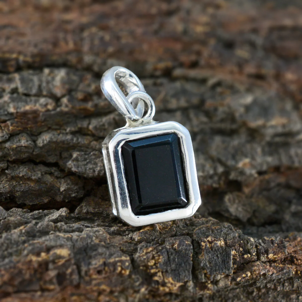 Black Onyx Dainty Spanish 92.5 Silver Solitaire Julia Contemporary Black Pendant Jewellery - Image 3