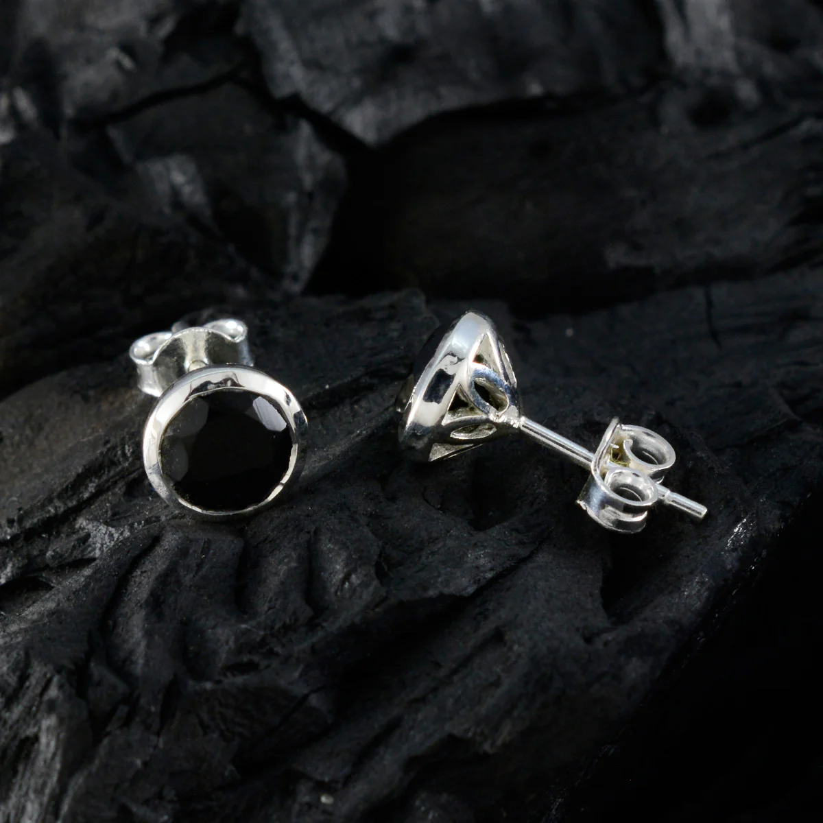 Black Onyx Japanese Teresa Solitaire Stud Black 92.5 Silver Earring - Image 4