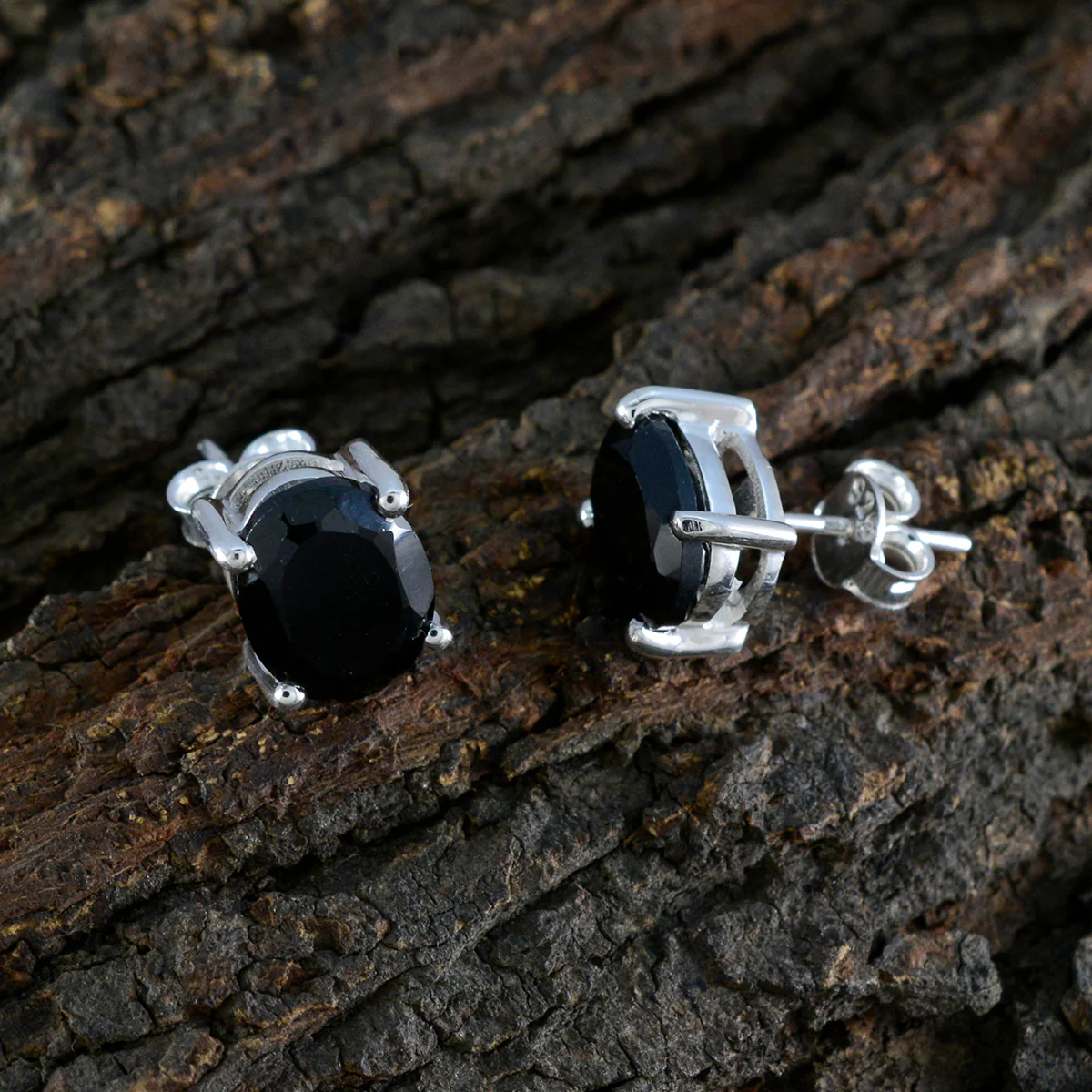 Black Onyx Korean Addison Solitaire Stud Black Silver Earring - Image 3