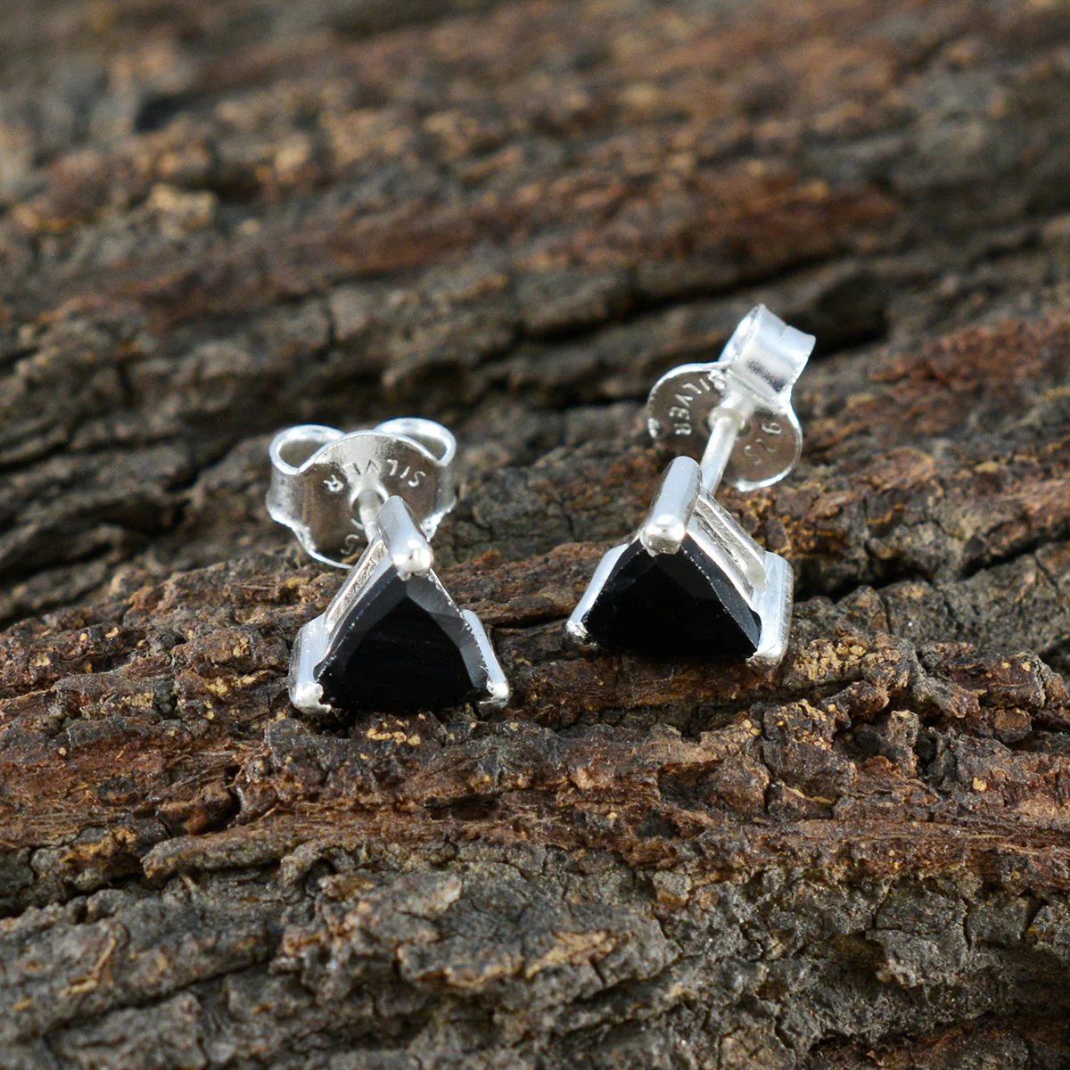 Black Onyx Moroccan Carolina Solitaire Stud Black Silver Earring - Image 3
