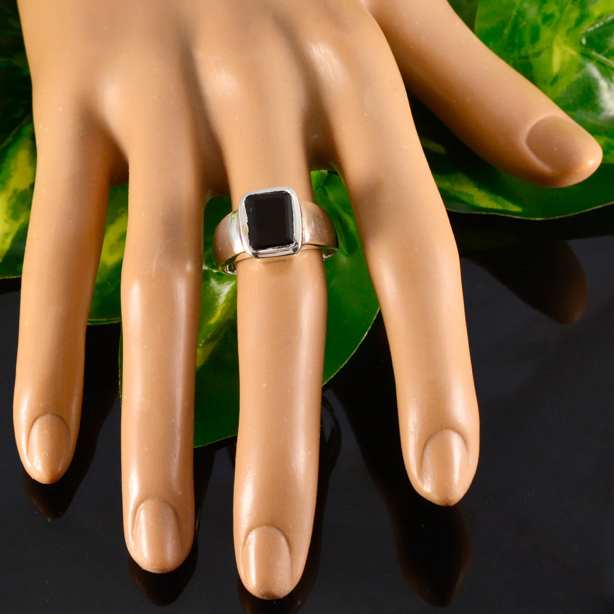 Black Onyx Solitaire African Silver Black Gems Mid-weight Signet Ring Jewellery - Image 6