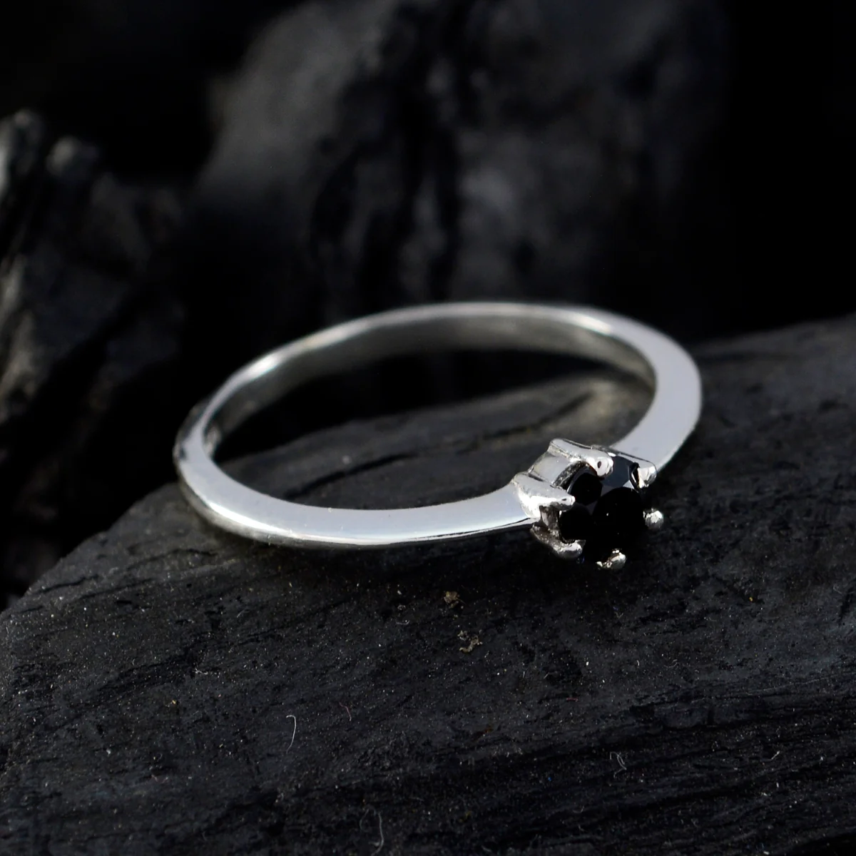 Black Onyx Solitaire American Silver Black Gemstone Elegant Contemporary Ring Jewelry - Image 4