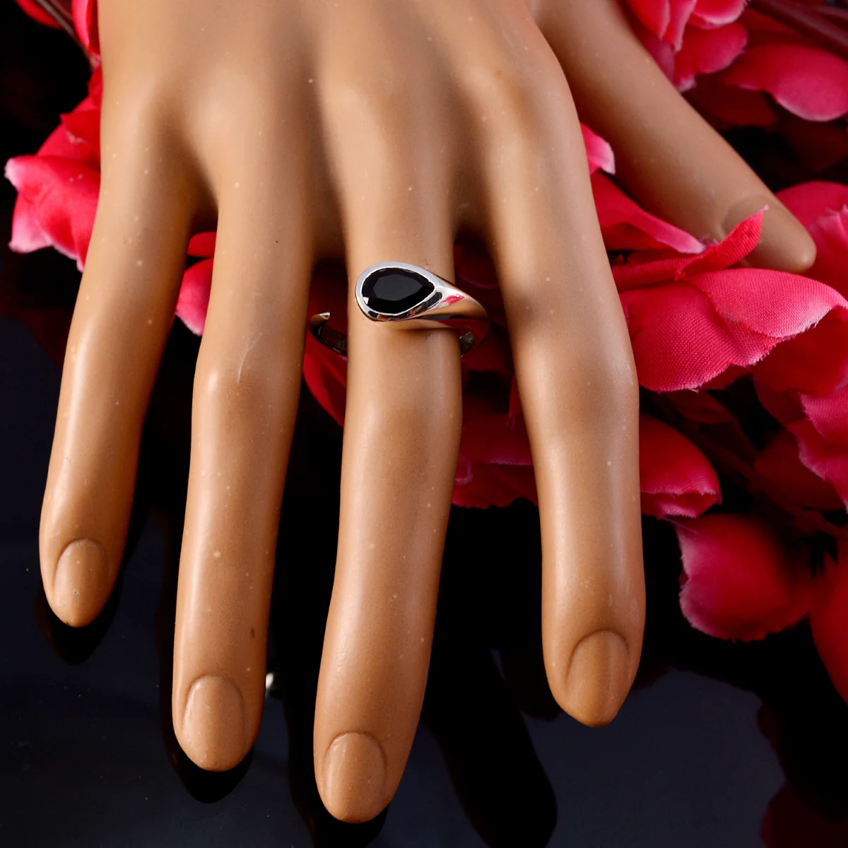 Black Onyx Solitaire French 925 Silver Black Gemstone Featherlight Luxurious Ring Jewellery - Image 5