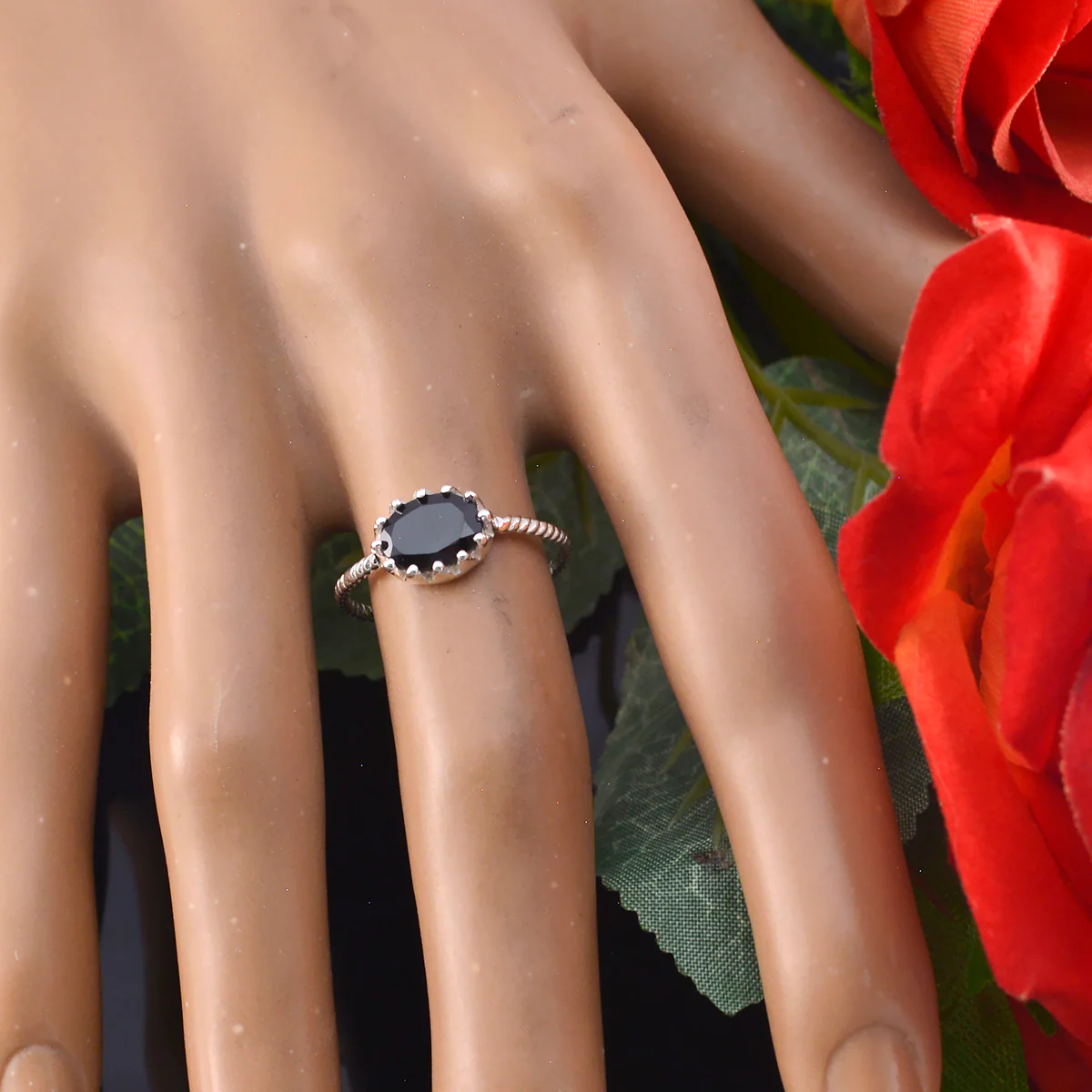 Black Onyx Solitaire Japanese 92.5 Silver Black Gemstone Minimalist Twist Ring Jewellery - Image 3