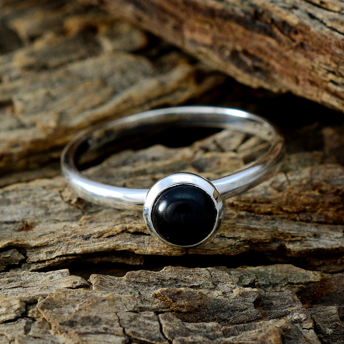 Black Onyx Solitaire Japanese Sterling Silver Black Gemstones Delicate Luxurious Ring Jewelry - Image 3