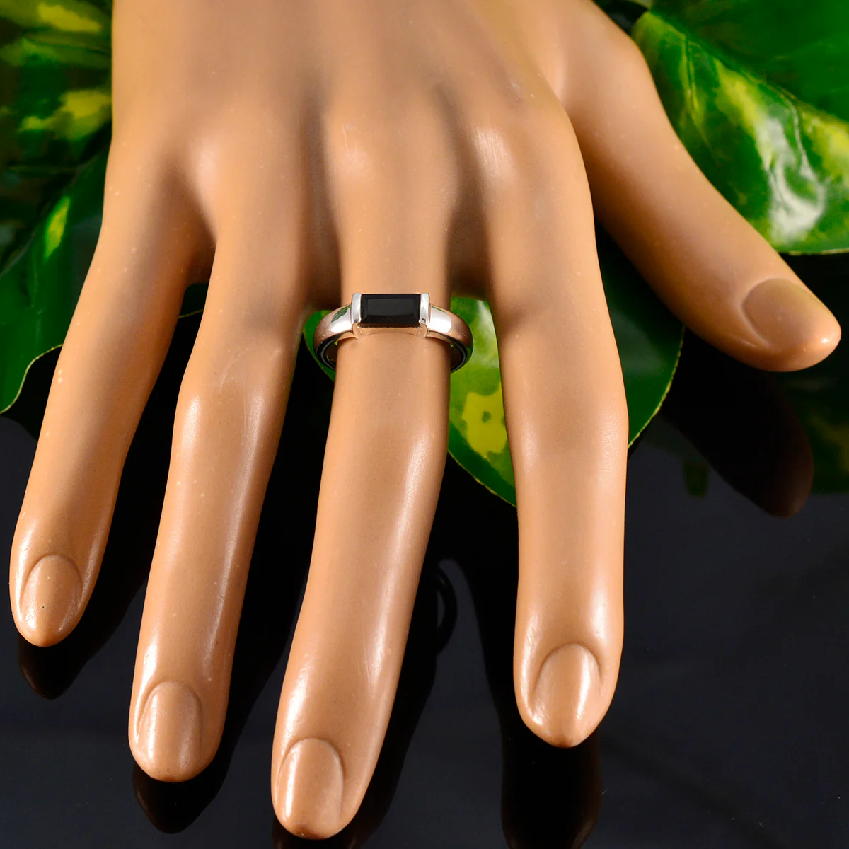 Black Onyx Solitaire Korean 925 Sterling Silver Black Gemstone Whisper-thin Abstract Ring Jewellery - Image 5