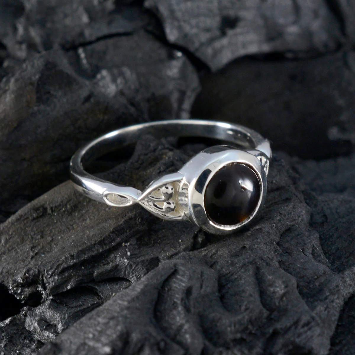Black Onyx Solitaire Korean Sterling Silver Black Gemstones Dainty Feminine Ring Jewellery - Image 4