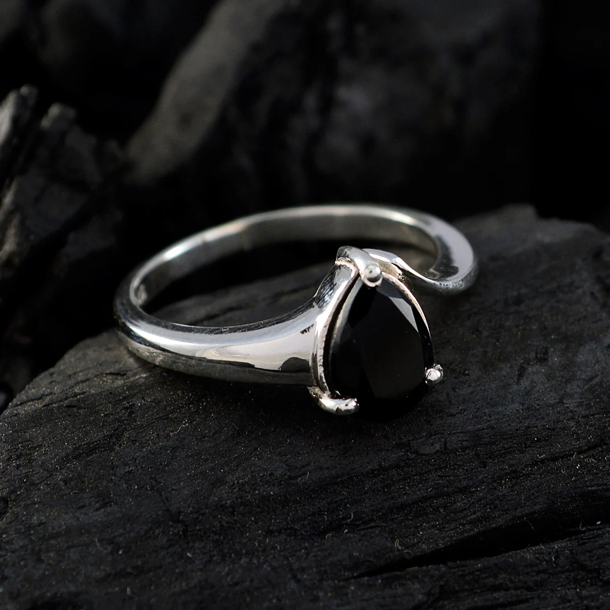 Black Onyx Solitaire Turkish Sterling Silver Black Gemstones Whisper-thin Heart Ring Jewelry - Image 4