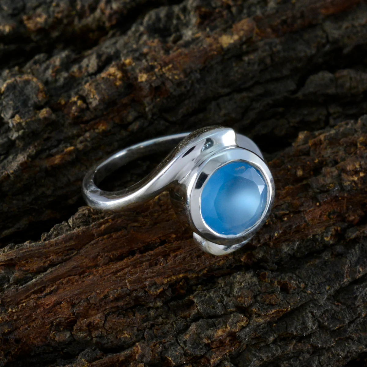 Blue Chalcedony Solitaire Egyptian Silver Blue Gems Eye-catching Contemporary Ring Jewelry - Image 3