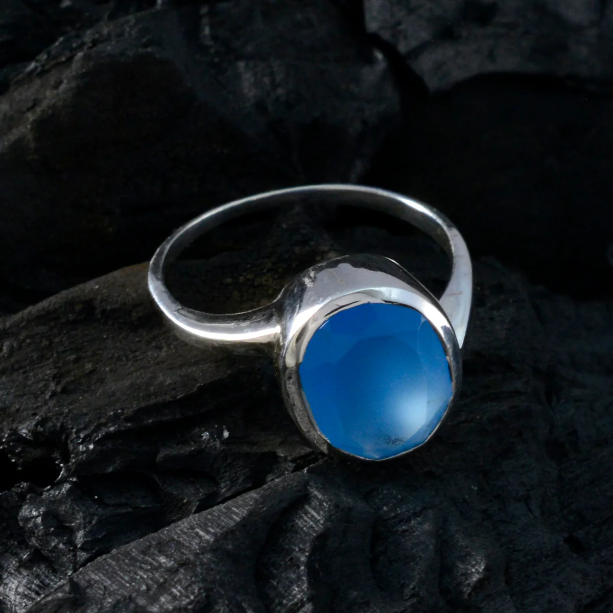 Blue Chalcedony Solitaire Korean Sterling Silver Blue Gemstones Whisper-thin Contemporary Ring Jewellery - Image 4