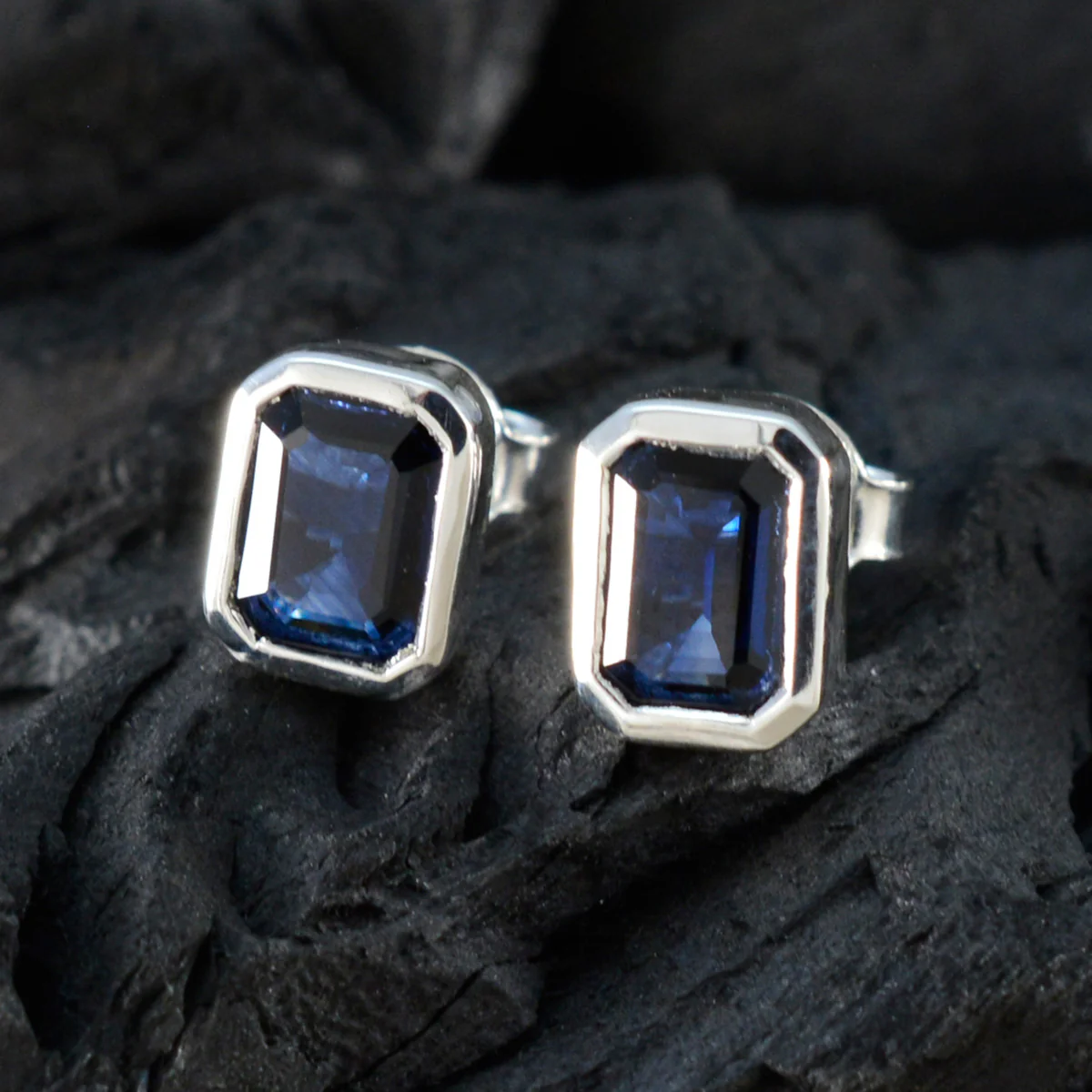 Blue Sapphire Mexican Milagros Solitaire Stud Blue 925 Sterling Silver Earring - Image 5