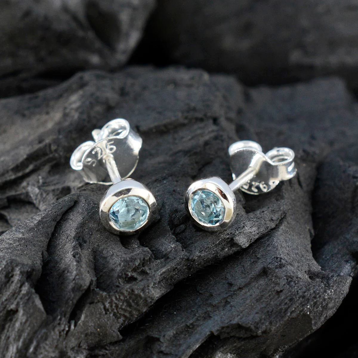 Blue Topaz American Aiko Solitaire Stud Blue Sterling Silver Earring - Image 3