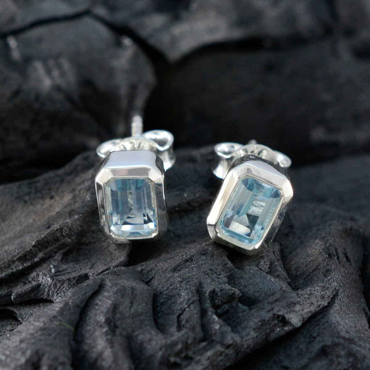 Blue Topaz American Lourdes Solitaire Stud Blue 92.5 Silver Earring - Image 5