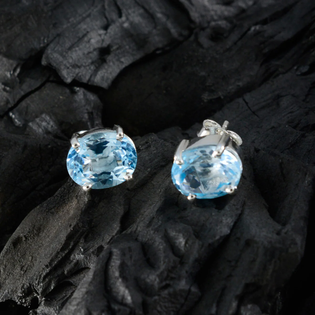 Blue topaz Japanese Yuki Solitaire Stud Blue 925 Sterling Silver Earring - Image 4