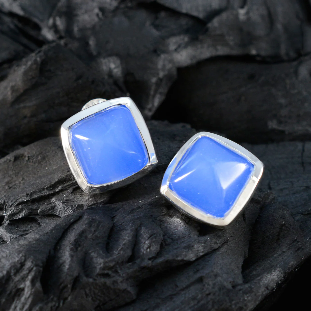 Chalcedony Japanese Daniela Solitaire Stud Blue 92.5 Silver Earring - Image 4