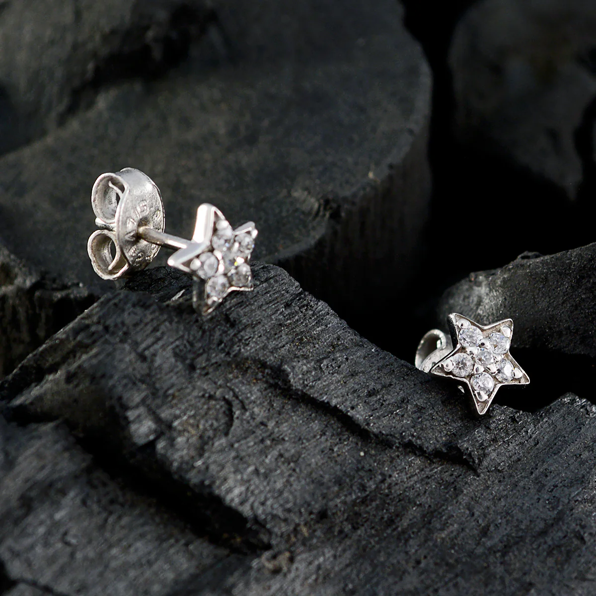 Cubic Zirconia Japanese Hazel multiple Stud White Silver Earring - Image 2