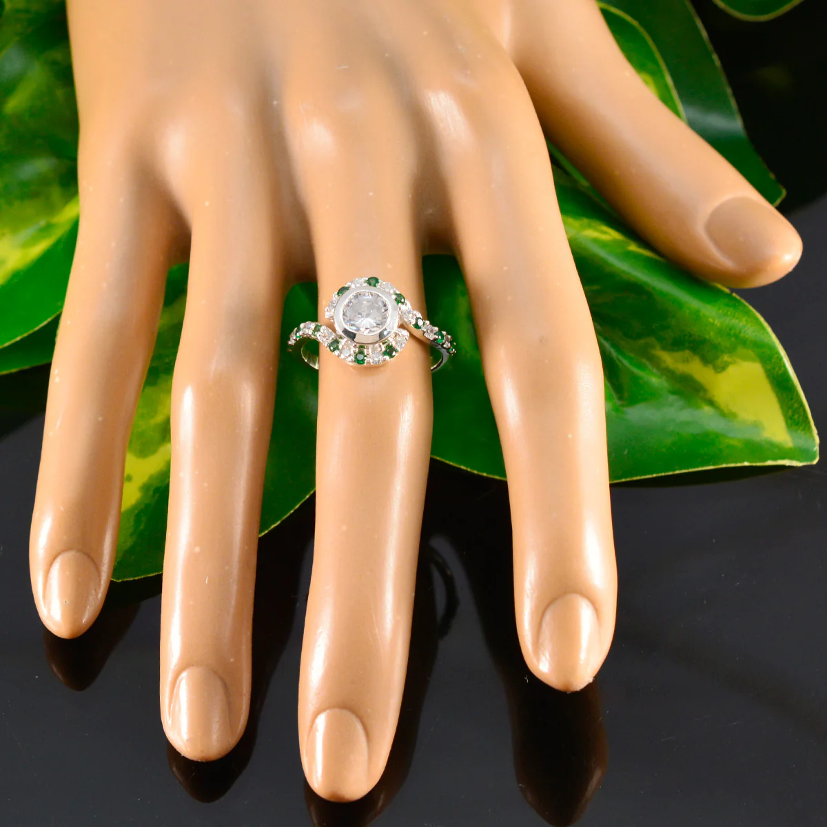 Emerald CZ multiple Korean Sterling Silver Green Gemstones Whisper-thin Sophisticated Ring Jewellery - Image 5