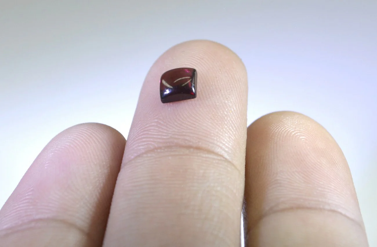Garnet 10PC Tiny 4x4 MM Square Cabochon Red Brilliant semi Precious Precious Gemstone - Image 3