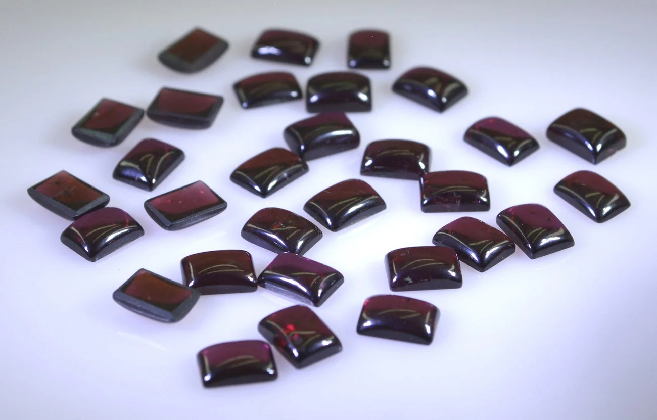Garnet 1PC Tiny 5x7 MM Emerald Cabochon Red Fiery semi Precious Loose Gemstone - Image 3