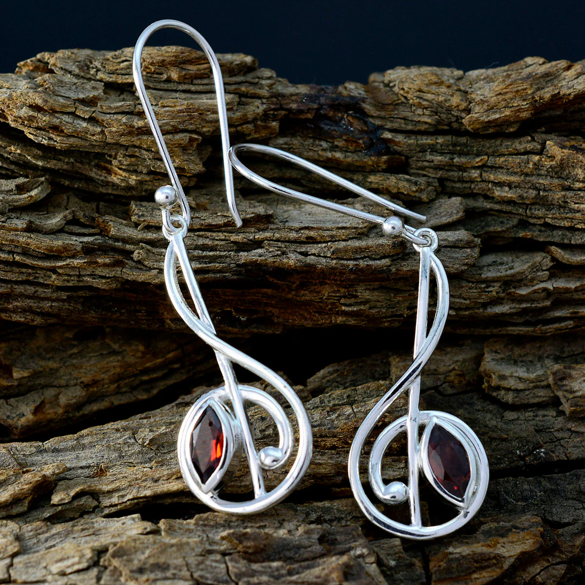 Garnet African Tereza Solitaire Dangle Red Silver Earring - Image 3