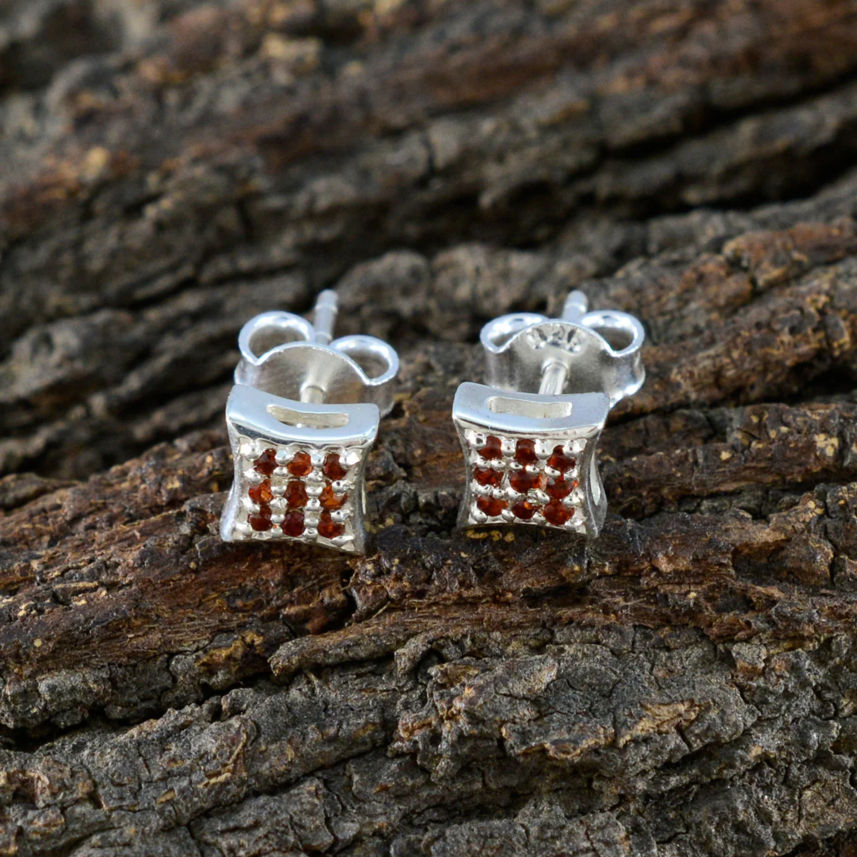 Garnet American Lourdes multiple Stud Red Silver Earring - Image 4