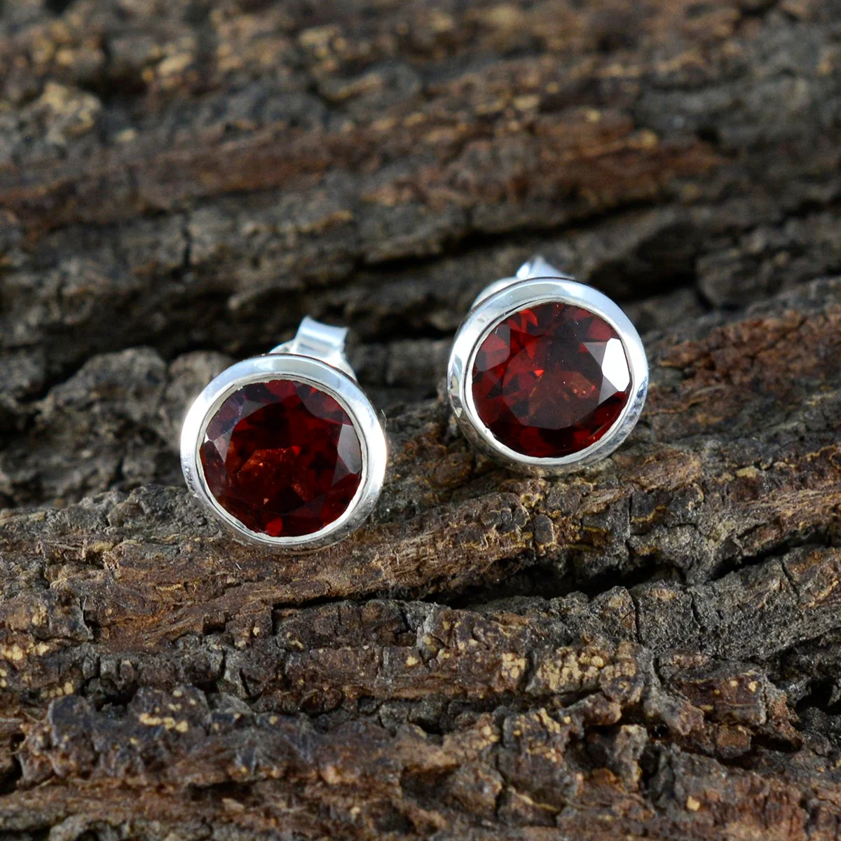Garnet American Lourdes Solitaire Stud Red 925 Sterling Silver Earring - Image 4