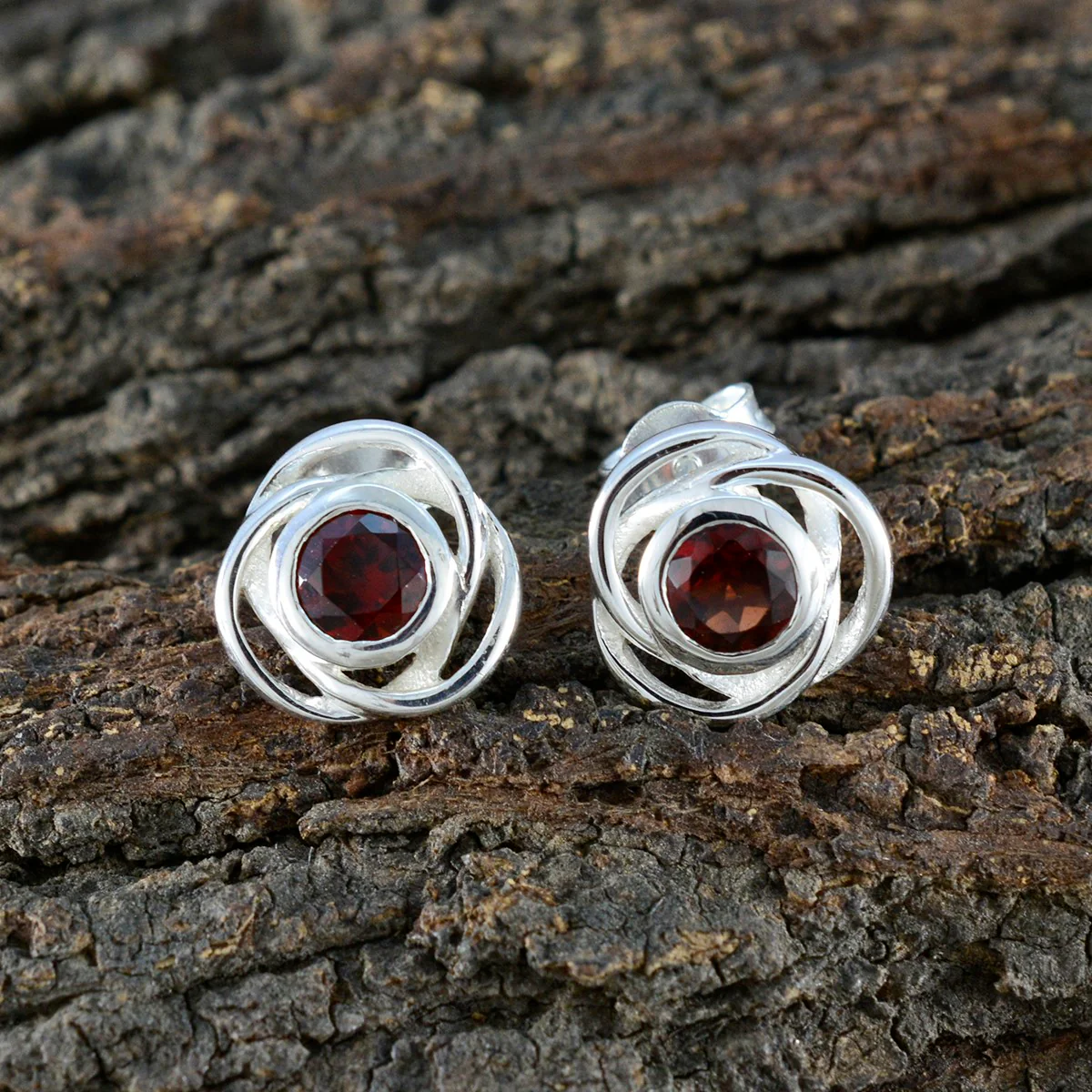 Garnet American Micaelaa Solitaire Stud Red 92.5 Silver Earring - Image 4