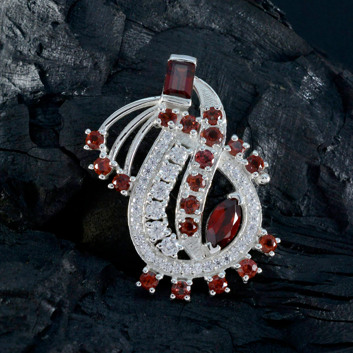 Garnet Featherlight Australian 92.5 Silver multiple Camilla Love Red Pendant Jewellery - Image 4