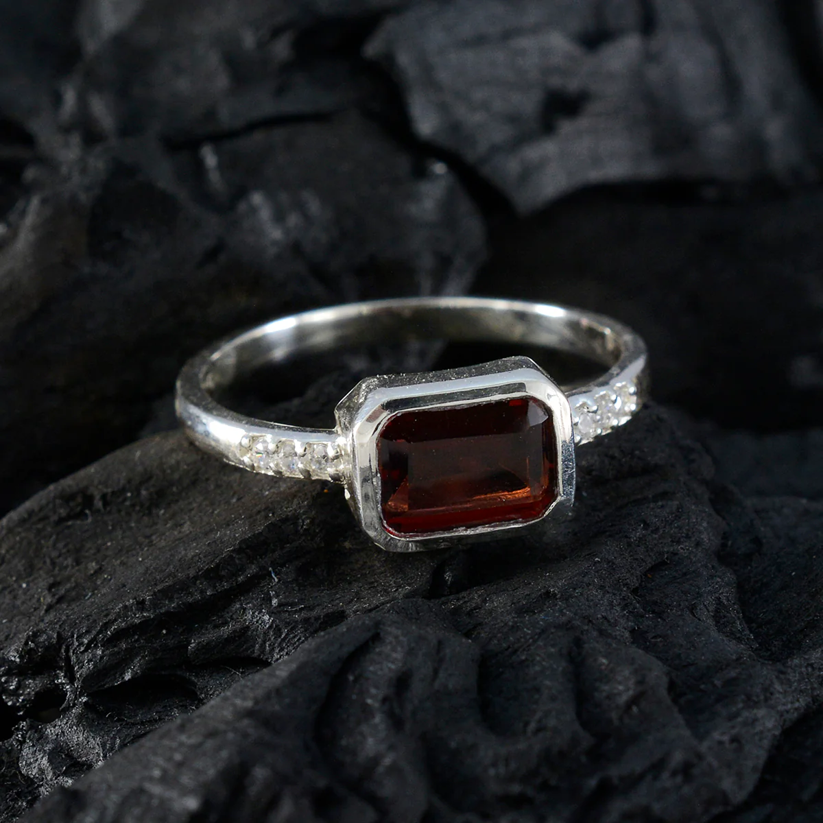 Garnet Halo Korean 925 Silver Red Gems Delicate Modern Ring Jewelry - Image 4