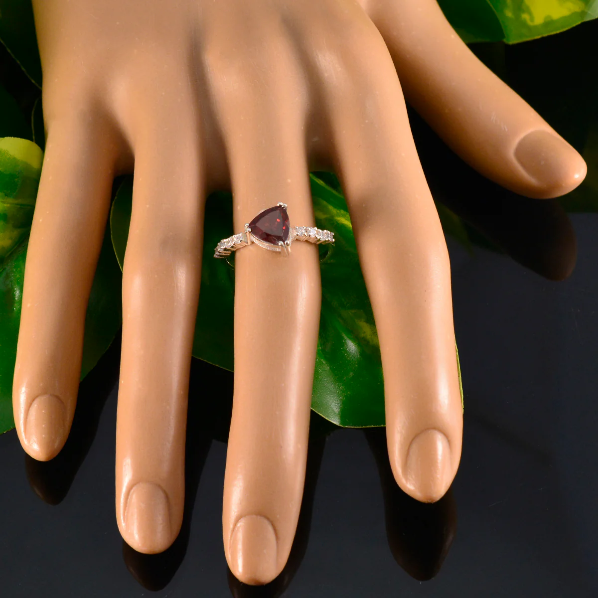 Garnet Halo Korean 925 Silver Red Gemstone Elegant Modern Ring Jewelry - Image 5