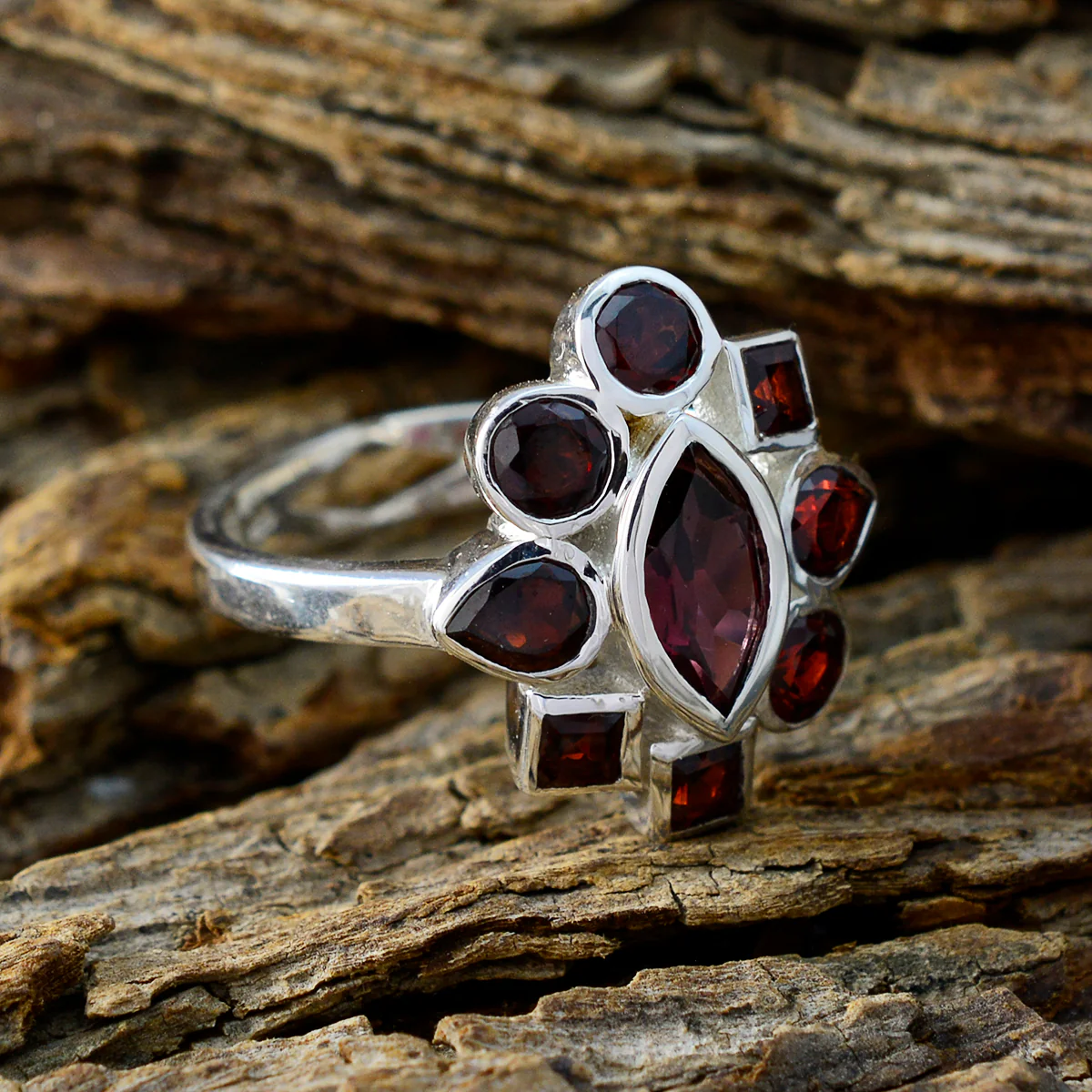Garnet navratna Indian Silver Red Gemstone Eye-catching Modern Ring Jewelry - Image 3
