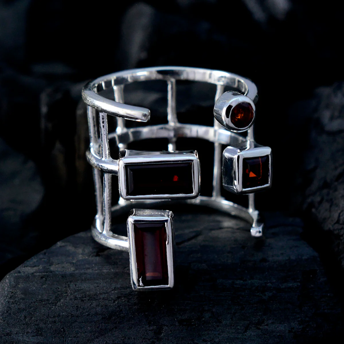 Garnet quarter African Silver Red Gemstone Mid-weight Signet Ring Jewelry - Image 4