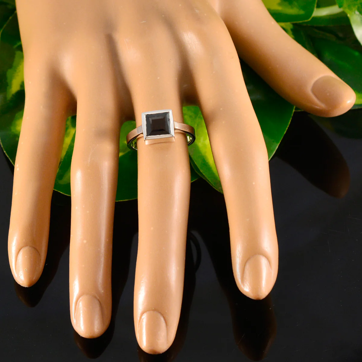 Garnet Solitaire Russian 92.5 Silver Red Gemstones Featherlight Romantic Ring Jewellery - Image 5