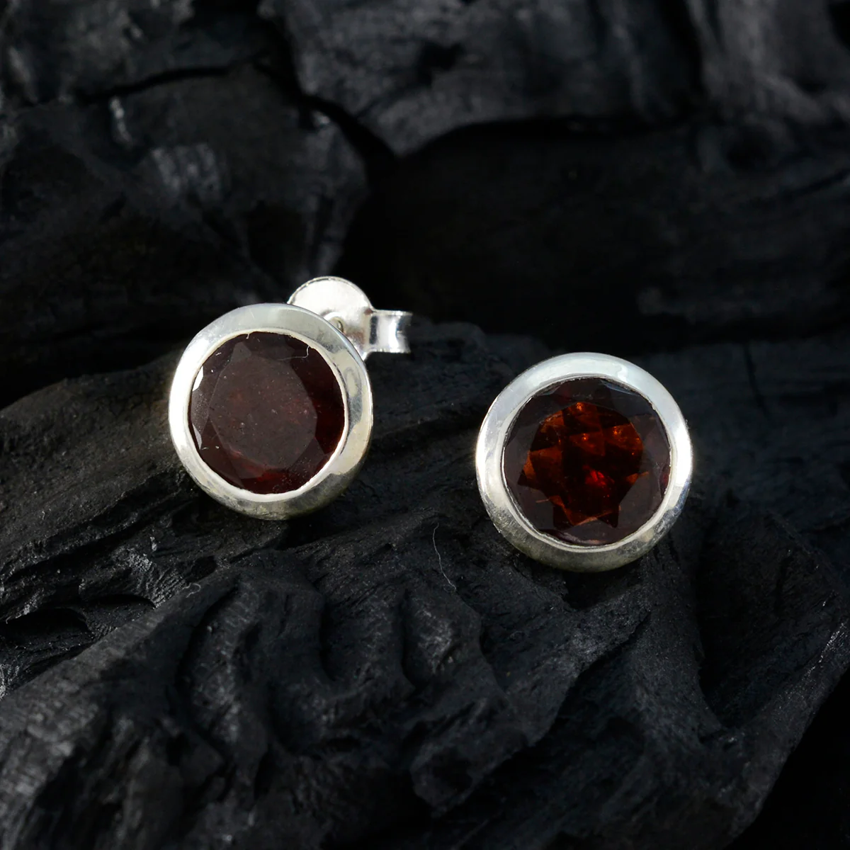 Garnet Turkish Xiu Solitaire Stud Red 925 Silver Earring - Image 4