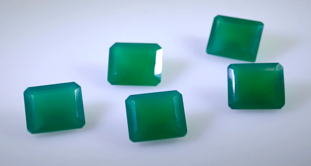 Green Onyx 1PC Small 6x8 MM Emerald Faceted Green Natural Semi Precious Gems - Image 2