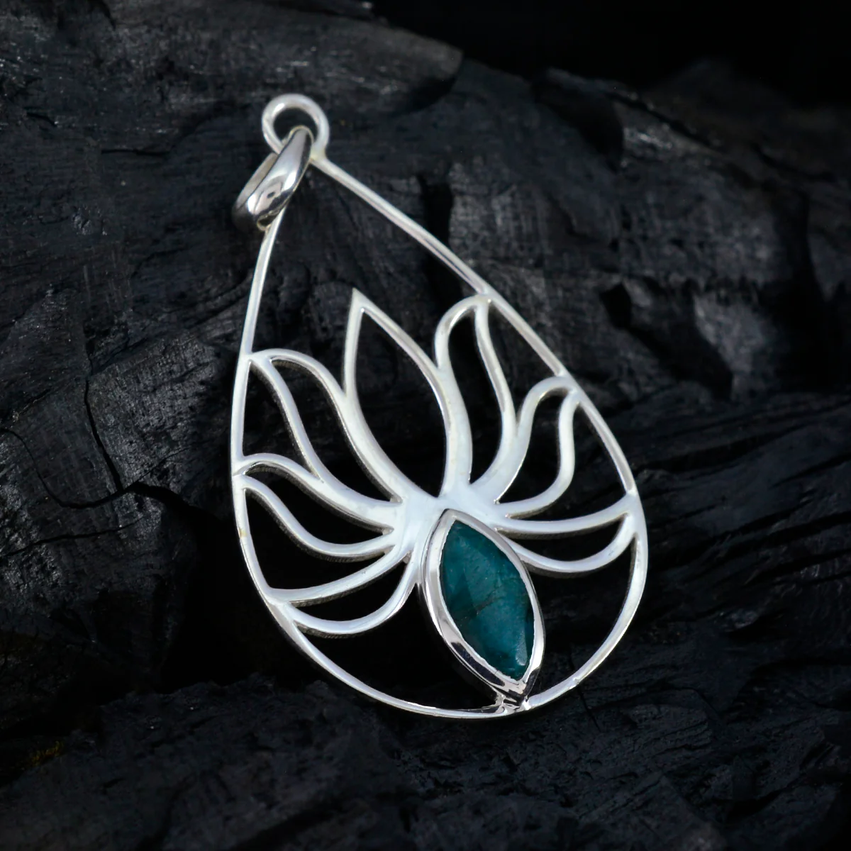 Indian Emerald Dainty German 92.5 Silver Solitaire Emma Rope-Wire Green Pendant Jewellery - Image 3