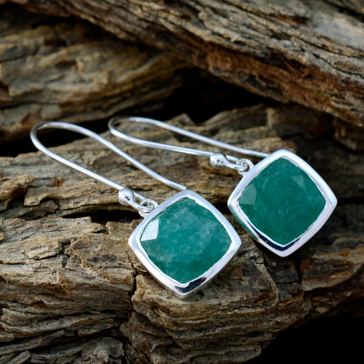 Indian Emerald Italian Milagros Solitaire Dangle Green 92.5 Silver Earring - Image 3