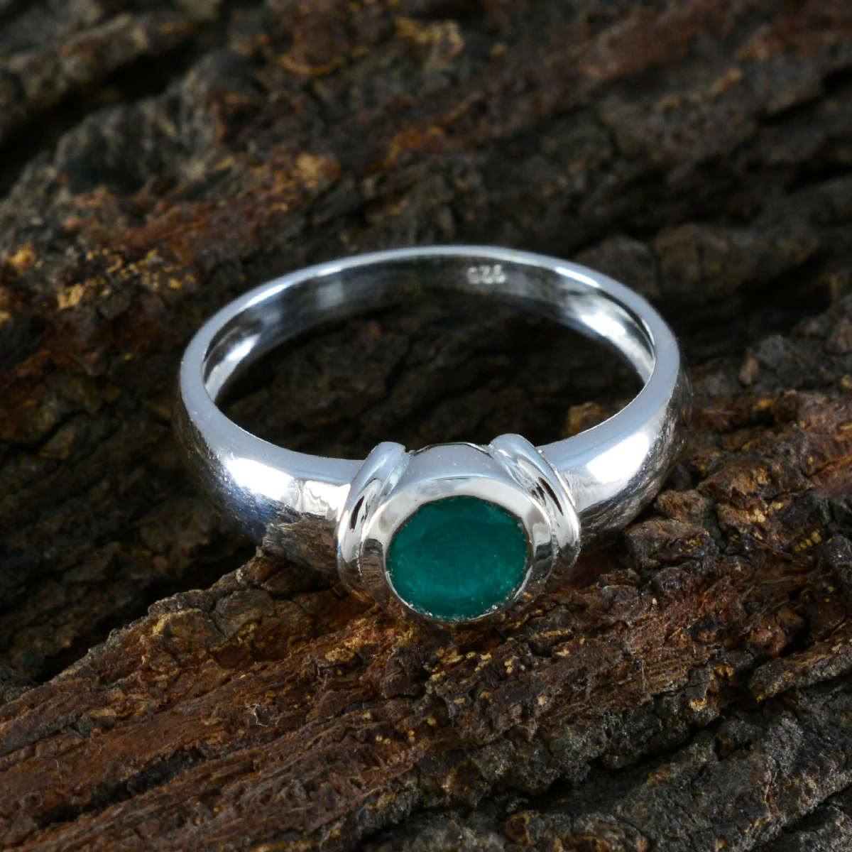 Indian Emerald Solitaire African Silver Green Gems Featherlight Sophisticated Ring Jewellery - Image 3