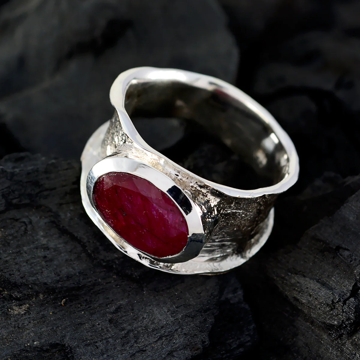 Indian Ruby Solitaire German 92.5 Silver Red Gemstone Edgy Oversized Band Jewelry - Image 4
