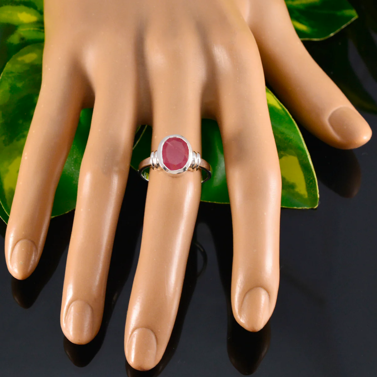 Indian Ruby Solitaire Indian Sterling Silver Red Gems Mid-weight Graceful Ring Jewelry - Image 6