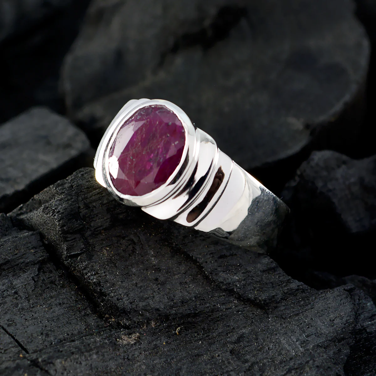 Indian Ruby Solitaire Russian 92.5 Silver Red Gems Eye-catching valentine Ring Jewelry - Image 4