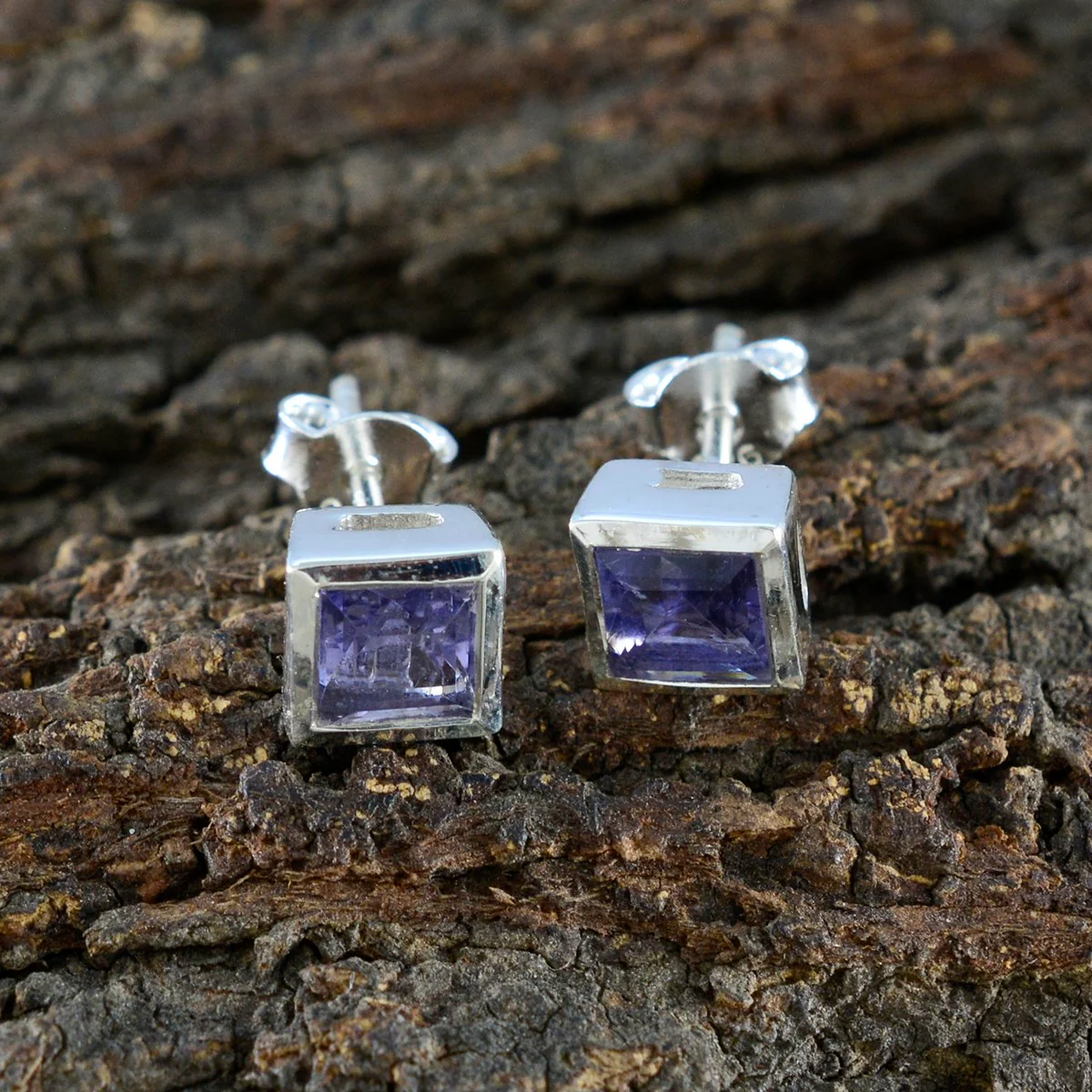Iolite American Aiko Solitaire Stud Blue Silver Earring - Image 4
