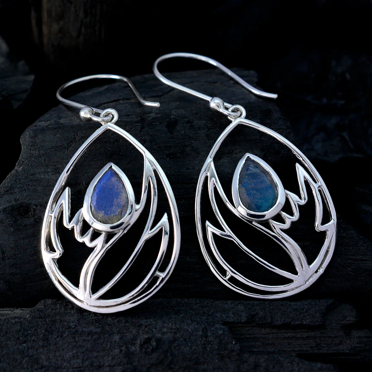Labradorite French Yuki Solitaire Dangle Gray 925 Sterling Silver Earring - Image 2