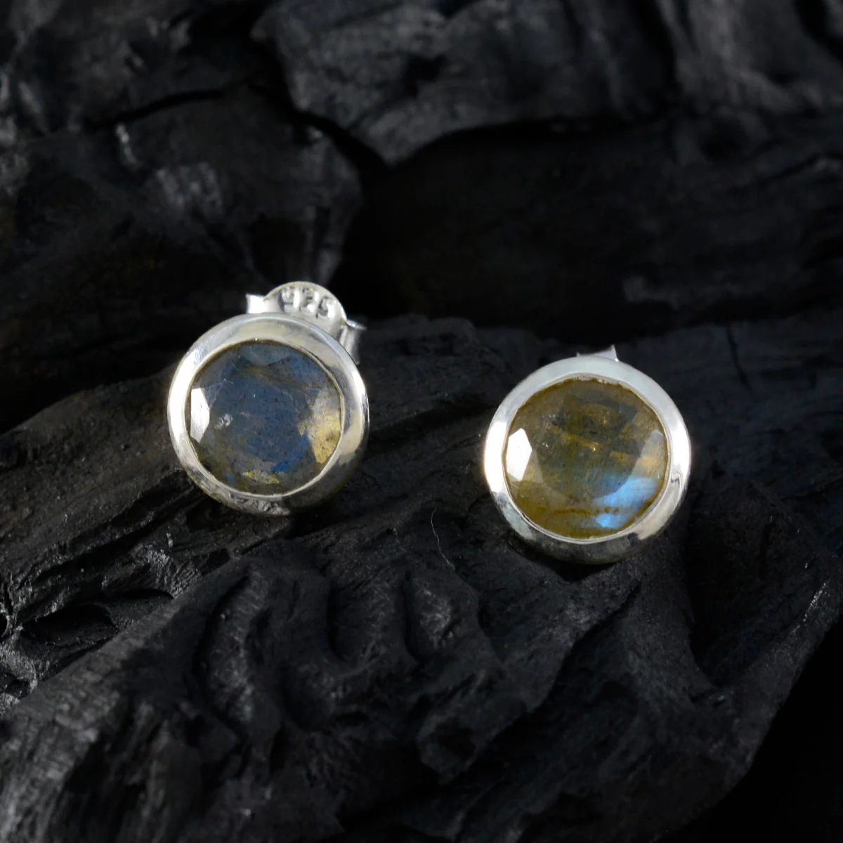 Labradorite Italian Yan Solitaire Stud Gray 92.5 Silver Earring - Image 4